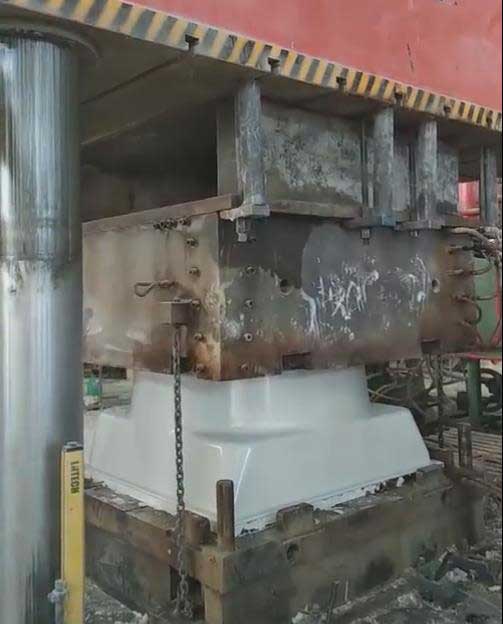 2000噸四柱液壓機模壓玻璃鋼風機外殼